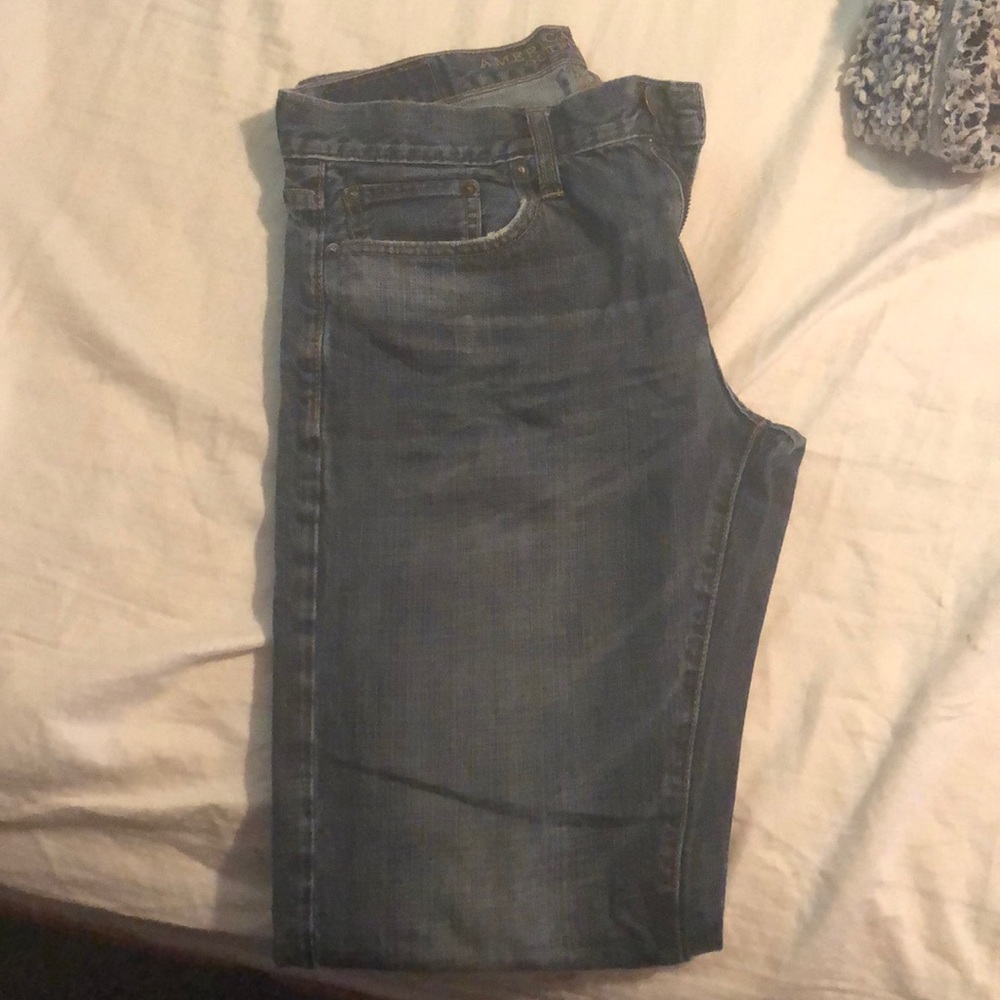 Blue jeans (American Eagle)